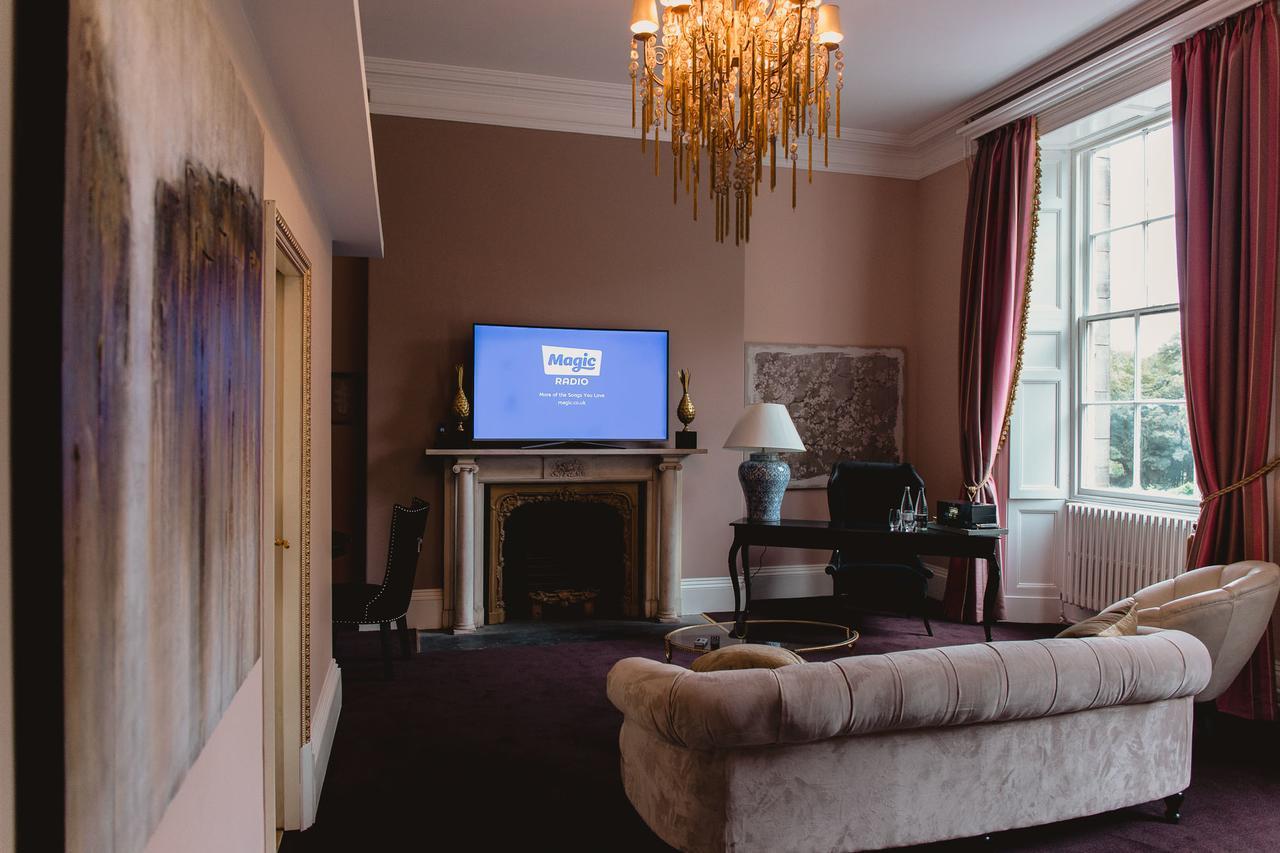 Haigh Hall Hotel Wigan Exterior foto